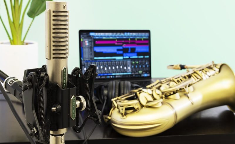 Cách thu âm Saxophone tại nhà