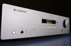 Amply Cambridge Audio AXR100